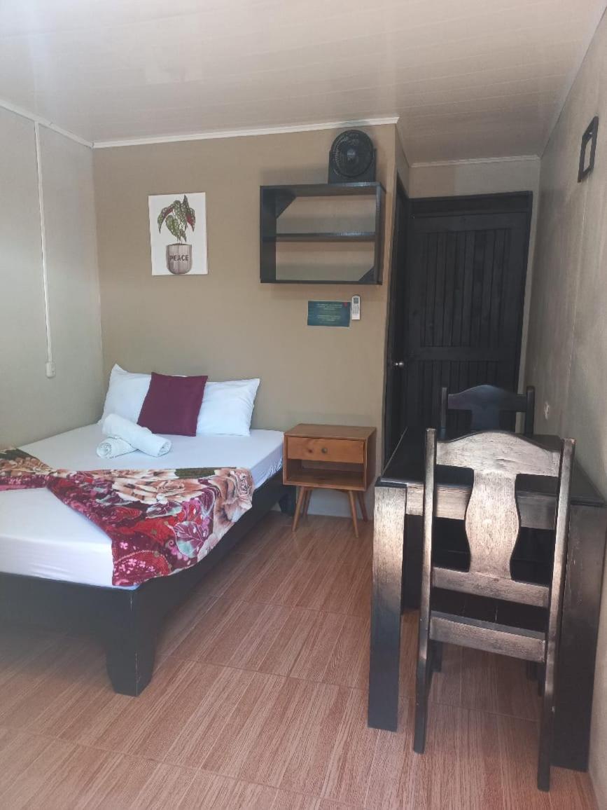 Apartamentos Caiman 3 Тортугеро Экстерьер фото
